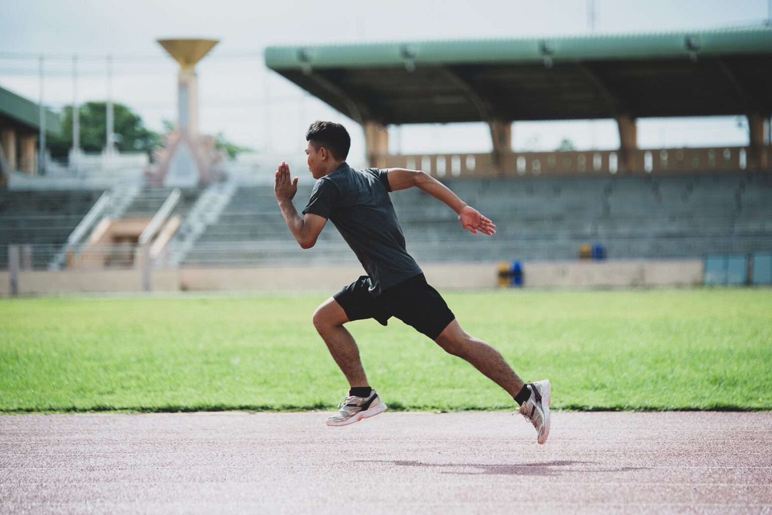 Athlete with healthy heart rate variability thanks to infrared sauna